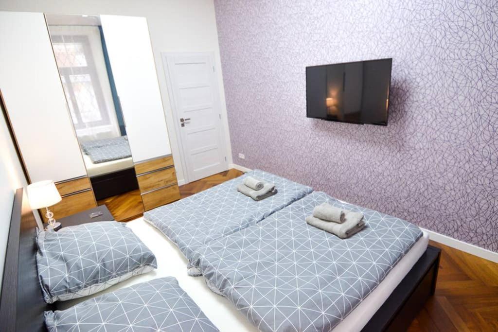 Brandly New Andel * Prag